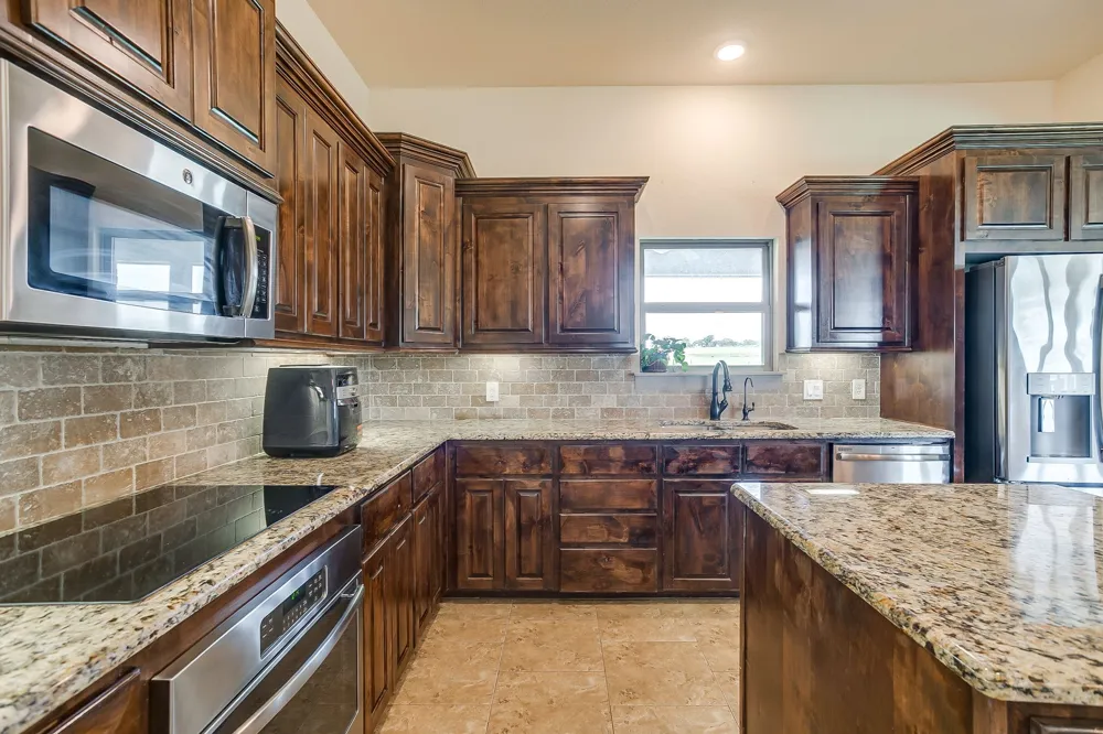 770 County Road 1346 Chico, TX 76431