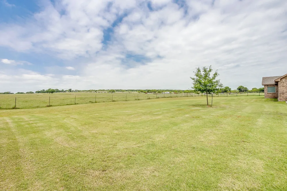 770 County Road 1346 Chico, TX 76431