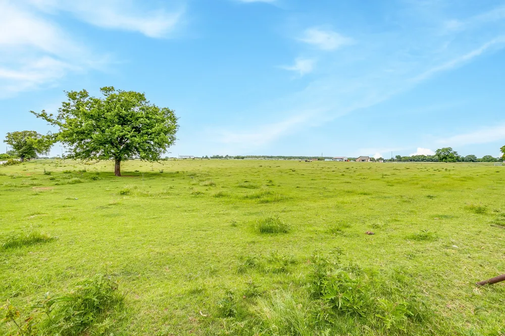 770 County Road 1346 Chico, TX 76431