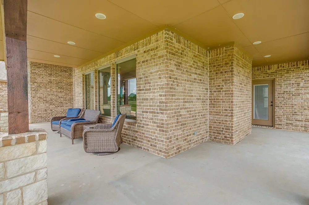 770 County Road 1346 Chico, TX 76431