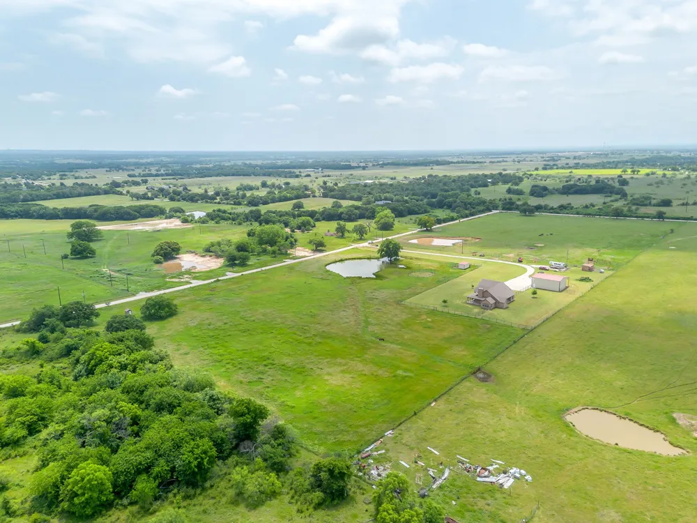 770 County Road 1346 Chico, TX 76431
