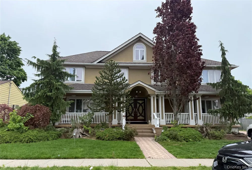 30 3rd Avenue Westbury, NY 11590
