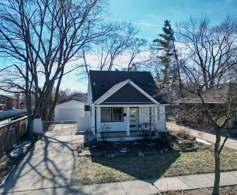 2679 Oxford Road Berkley City, MI 48072