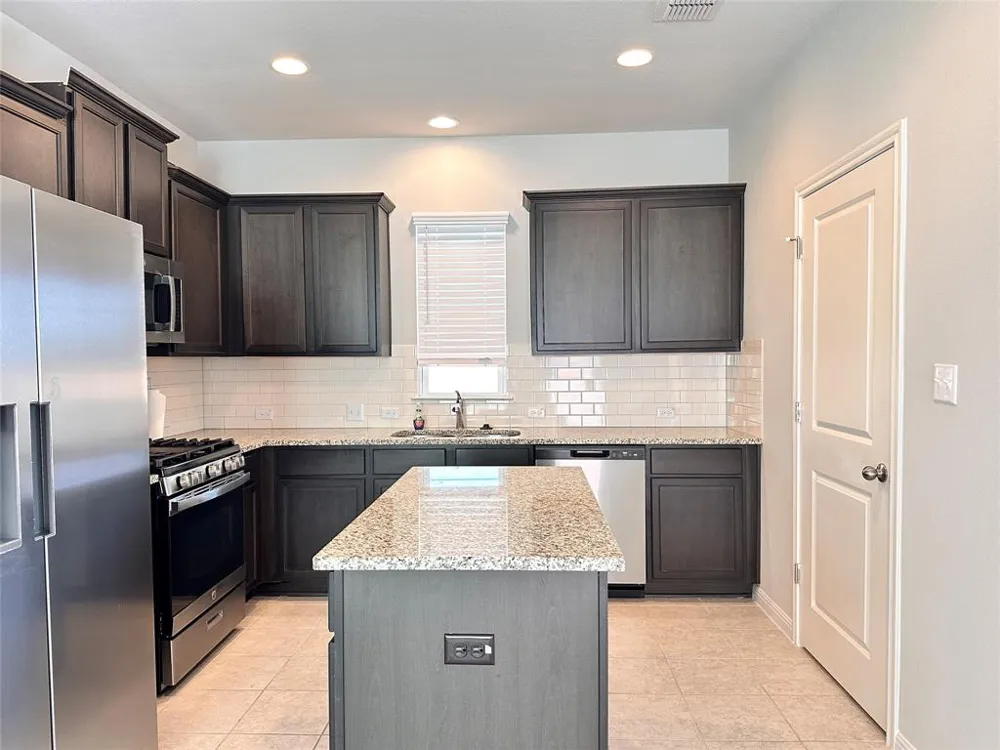 137 Rustic Glen Drive San Marcos, TX 78666