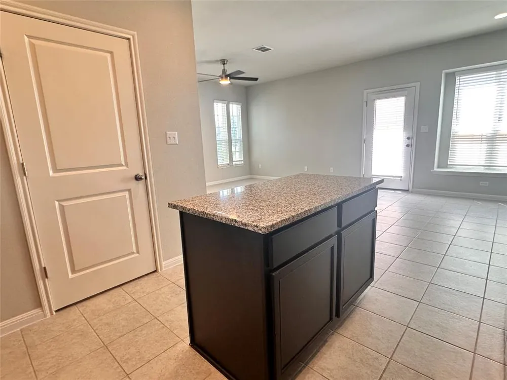 137 Rustic Glen Drive San Marcos, TX 78666