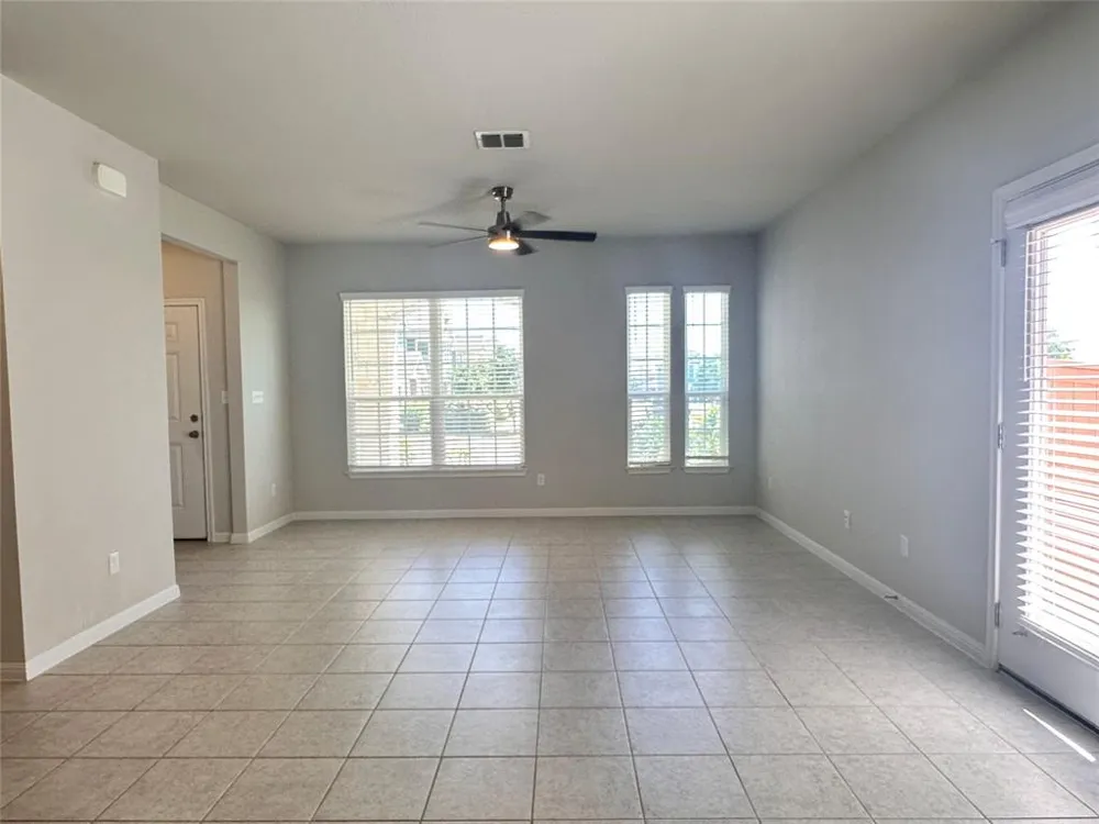 137 Rustic Glen Drive San Marcos, TX 78666