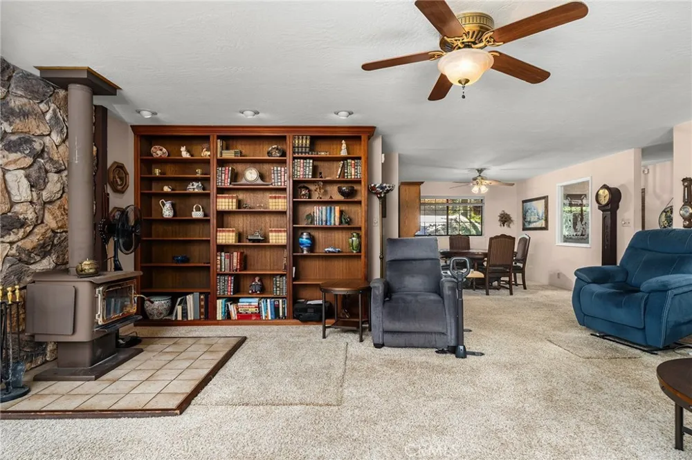 14219 Wycliff Magalia, CA 95954