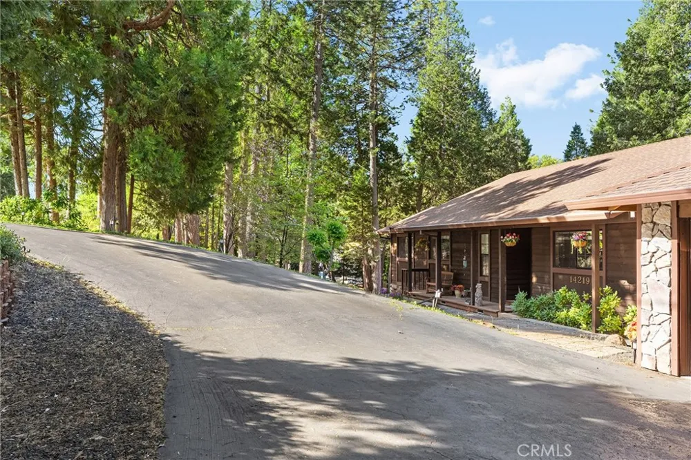 14219 Wycliff Magalia, CA 95954