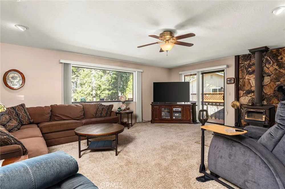 14219 Wycliff Magalia, CA 95954