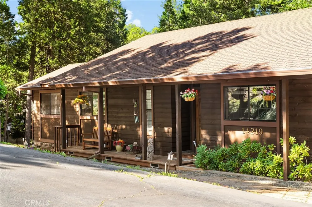 14219 Wycliff Magalia, CA 95954