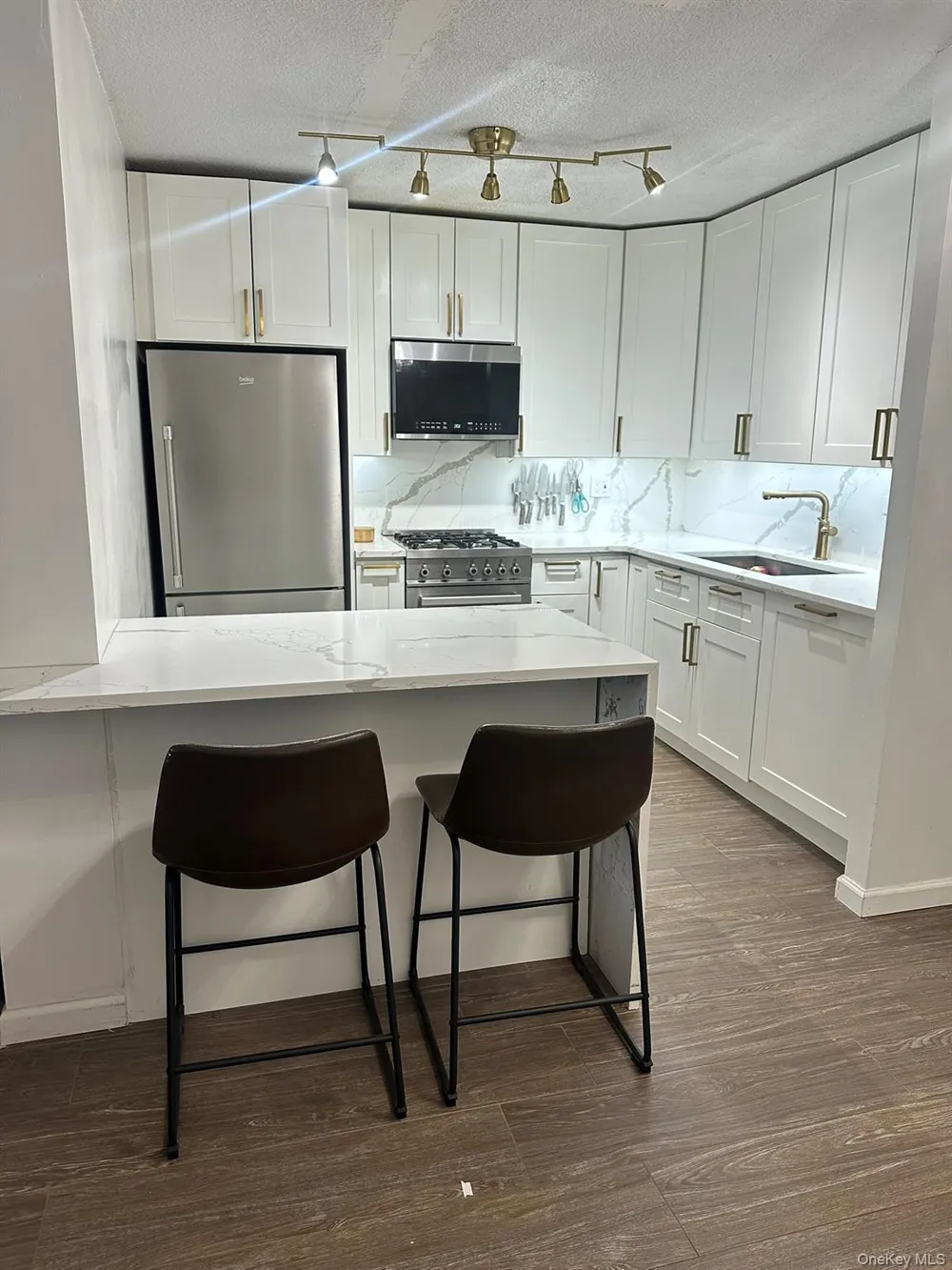 1 Bay Club Drive #3L Bayside, NY 11360