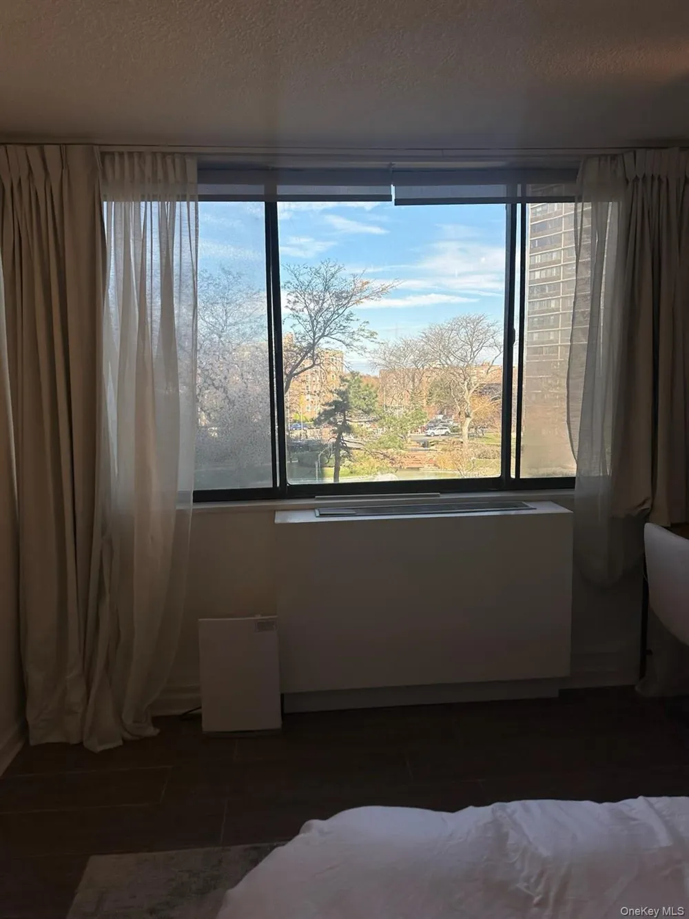 1 Bay Club Drive #3L Bayside, NY 11360