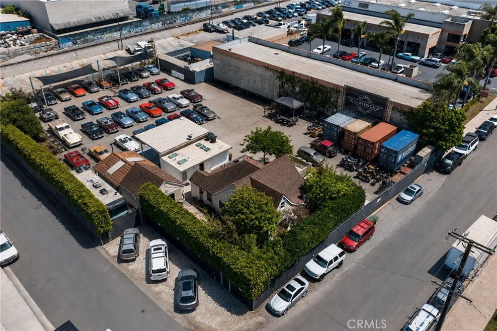 17066 Palmdale Huntington Beach, CA 92647