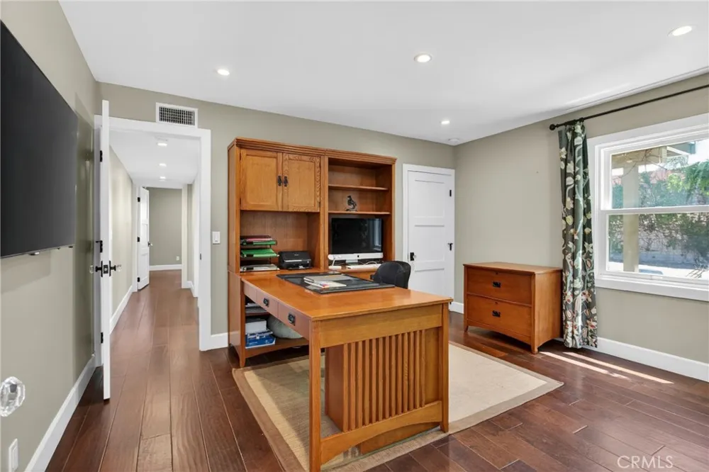 17066 Palmdale Huntington Beach, CA 92647
