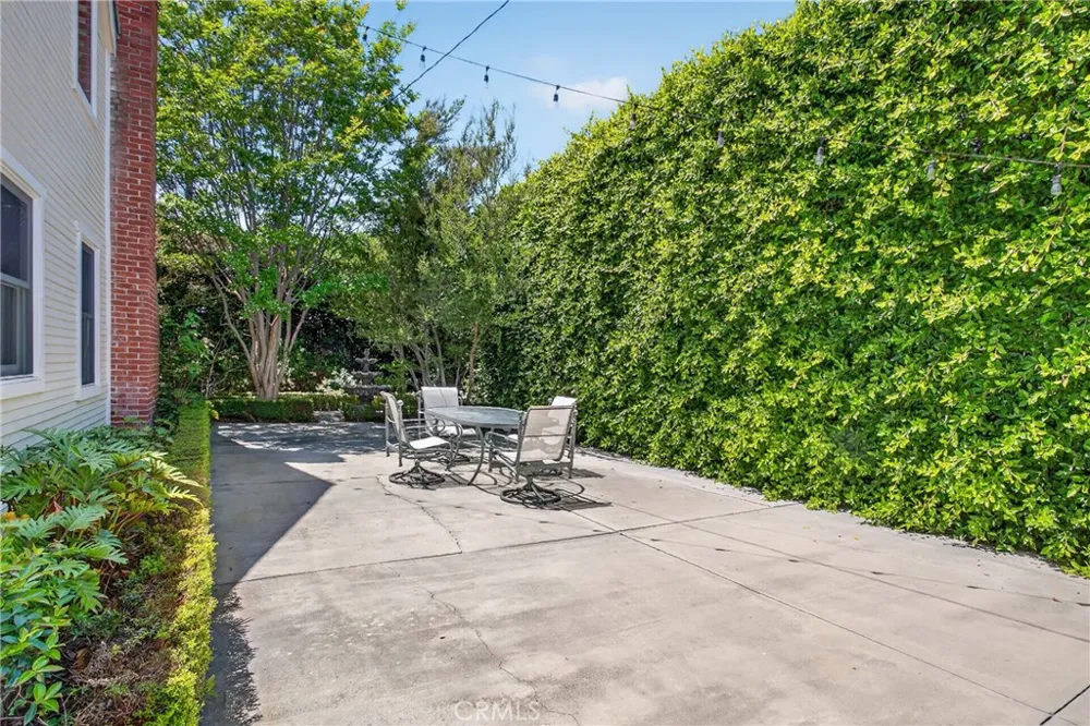 17066 Palmdale Huntington Beach, CA 92647