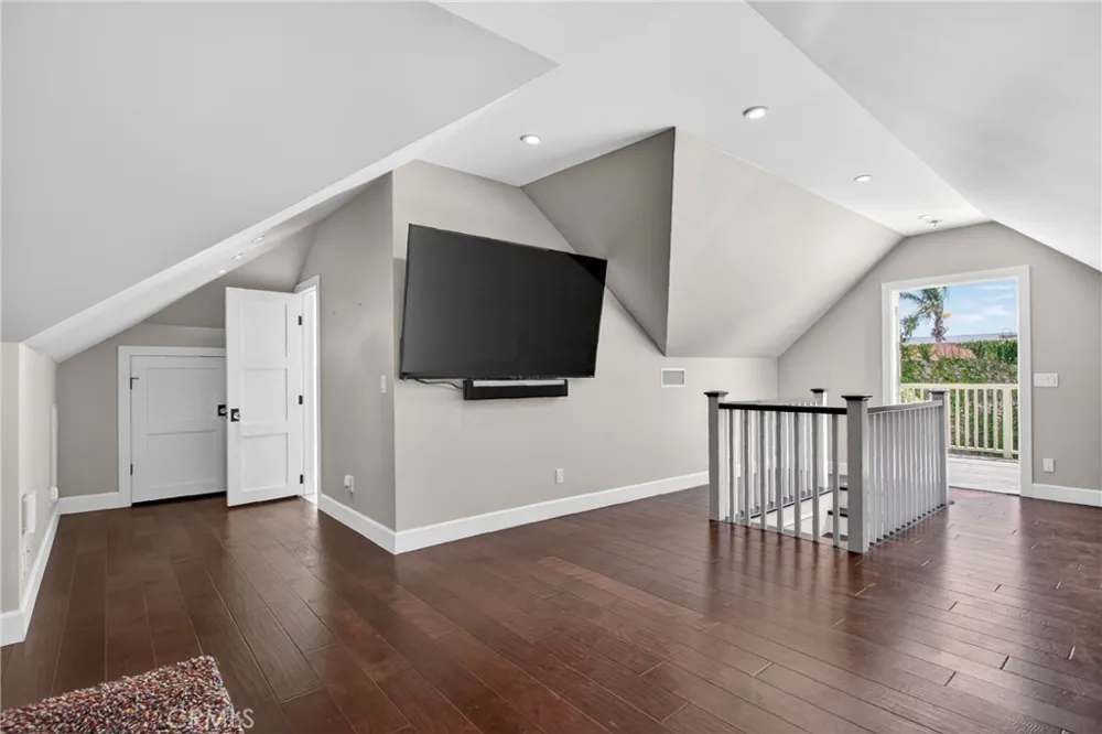 17066 Palmdale Huntington Beach, CA 92647