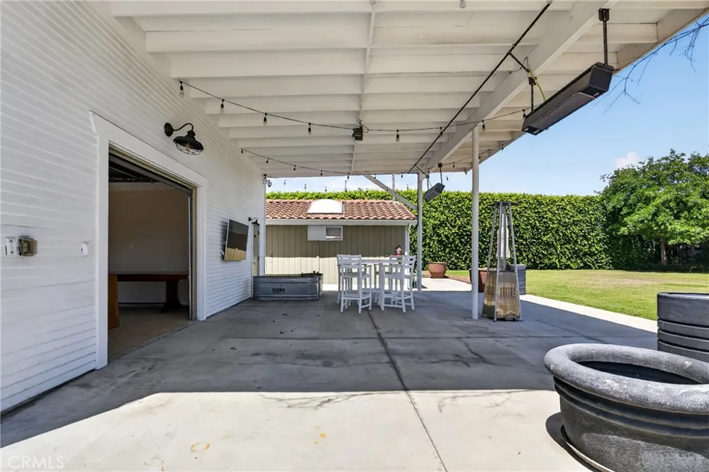 17066 Palmdale Huntington Beach, CA 92647