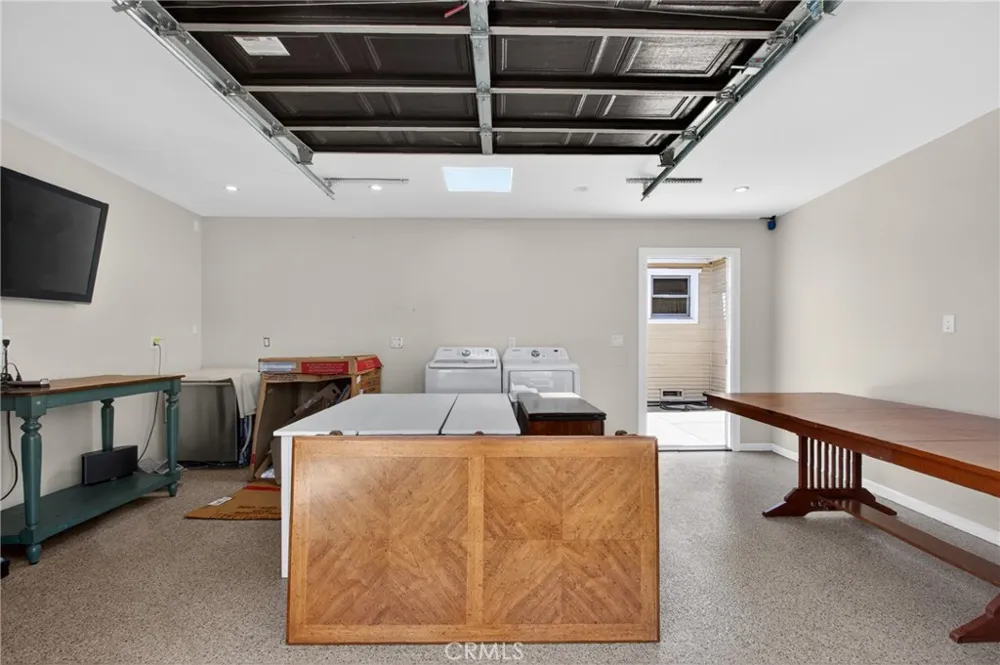 17066 Palmdale Huntington Beach, CA 92647