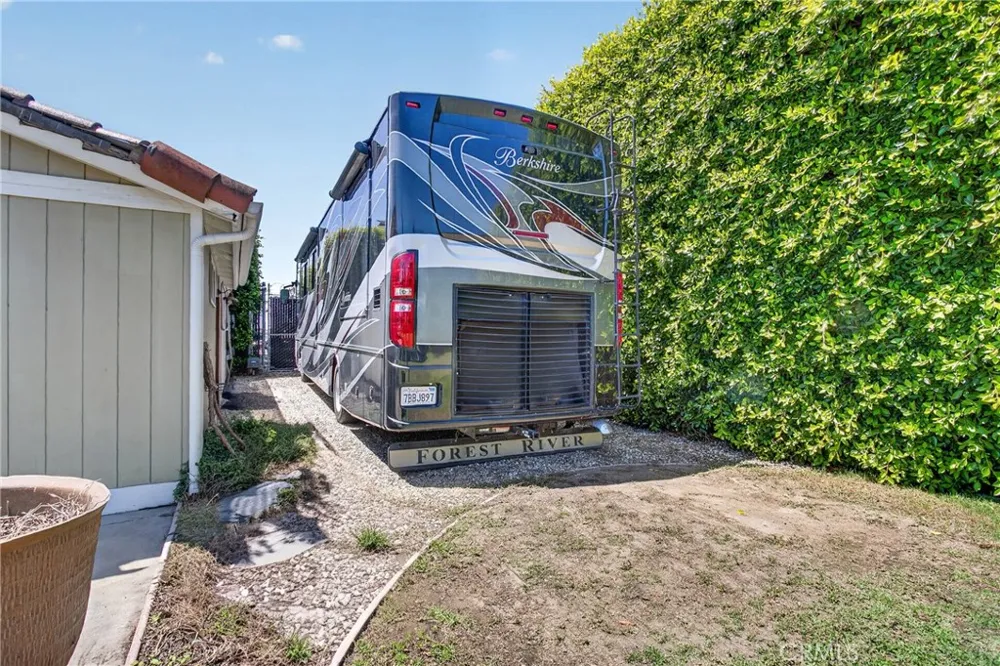 17066 Palmdale Huntington Beach, CA 92647