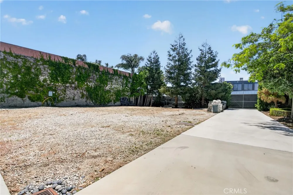 17066 Palmdale Huntington Beach, CA 92647