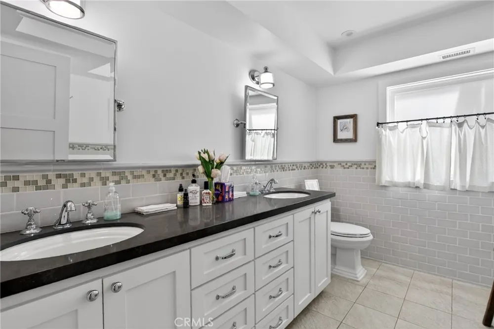 17066 Palmdale Huntington Beach, CA 92647
