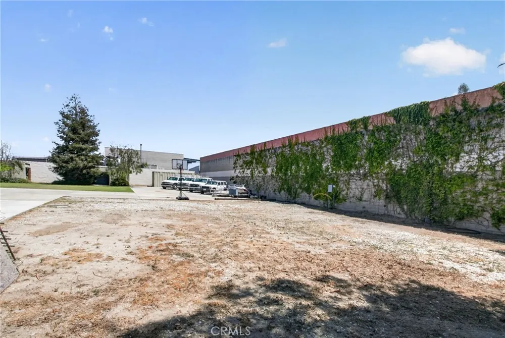 17066 Palmdale Huntington Beach, CA 92647