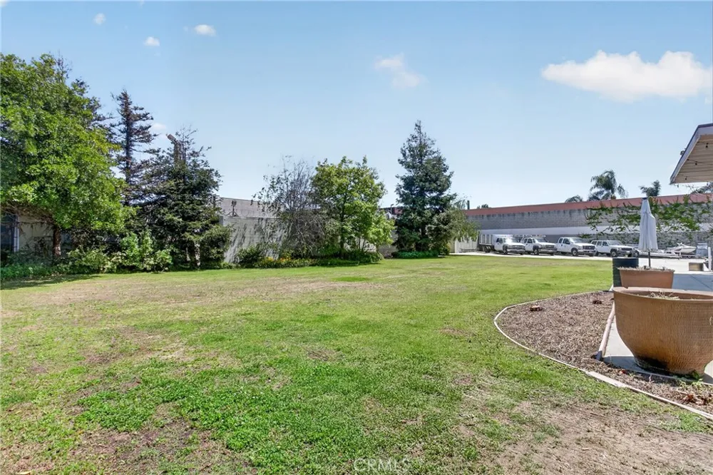 17066 Palmdale Huntington Beach, CA 92647