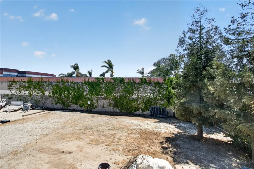 17066 Palmdale Huntington Beach, CA 92647