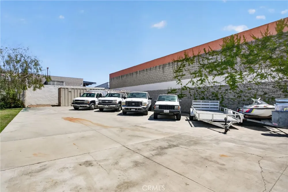 17066 Palmdale Huntington Beach, CA 92647
