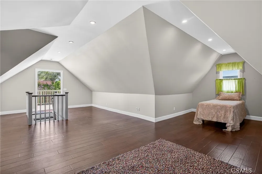 17066 Palmdale Huntington Beach, CA 92647