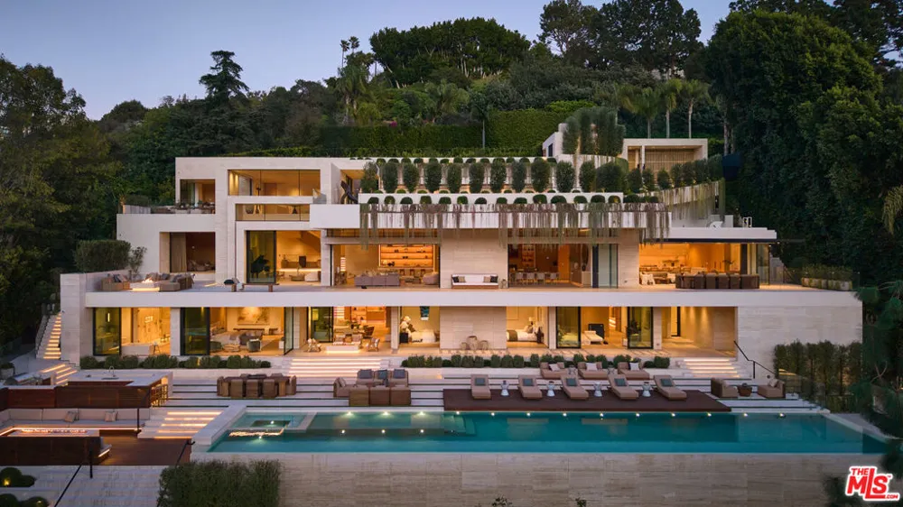 10830 Chalon Road Los Angeles, CA 90077