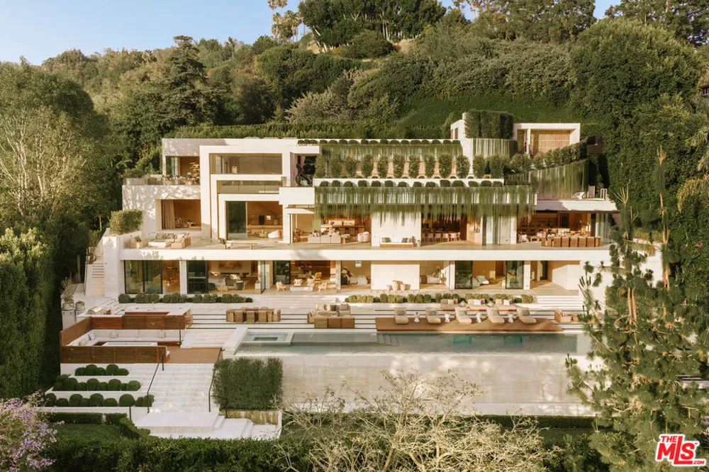 10830 Chalon Road Los Angeles, CA 90077