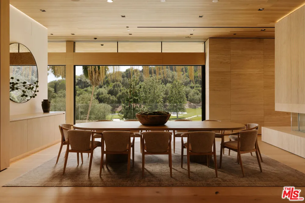 10830 Chalon Road Los Angeles, CA 90077