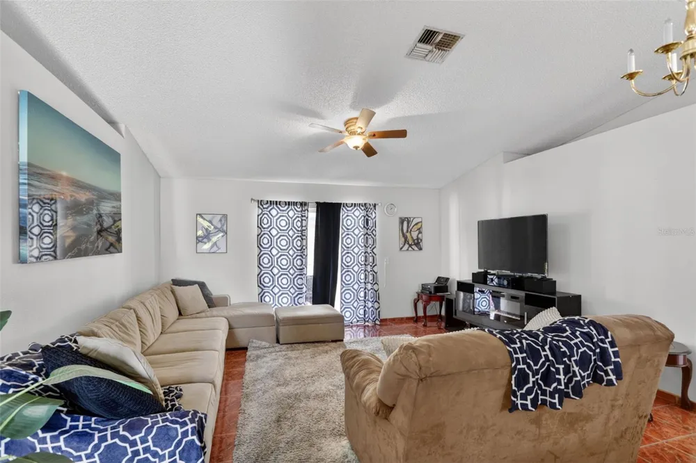 6820 POMEROY CIRCLE Orlando, FL 32810