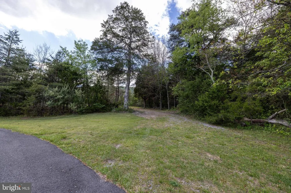 BOLIVER ROAD Fort Valley, VA 22652