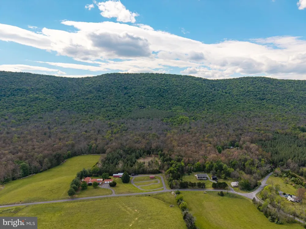 BOLIVER ROAD Fort Valley, VA 22652