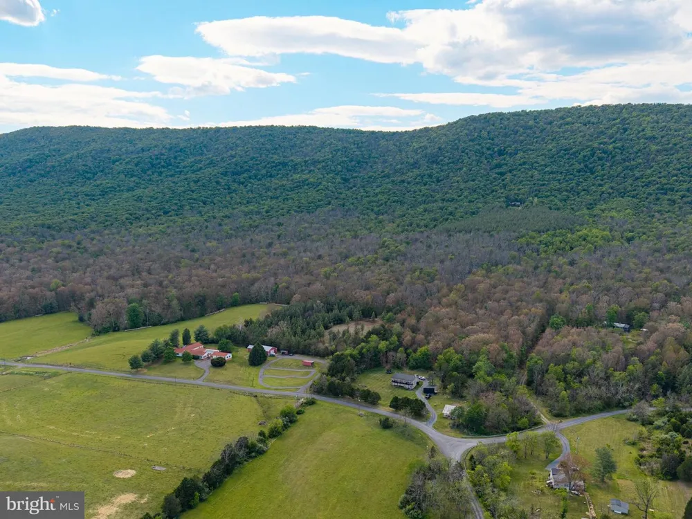 BOLIVER ROAD Fort Valley, VA 22652