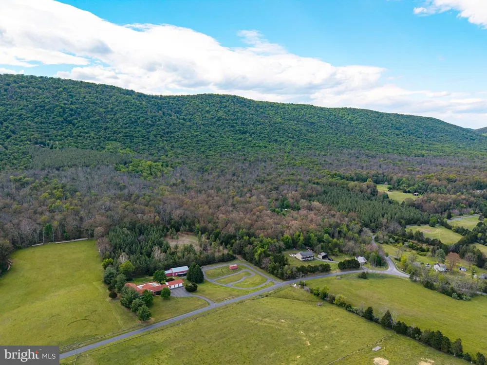 BOLIVER ROAD Fort Valley, VA 22652