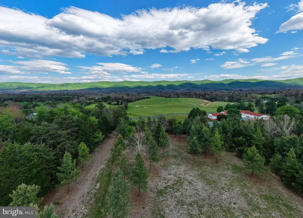 BOLIVER ROAD Fort Valley, VA 22652
