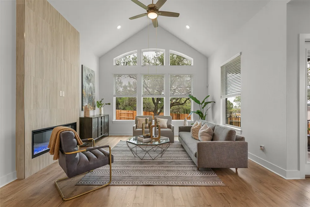 4304 College Square Drive Round Rock, TX 78665