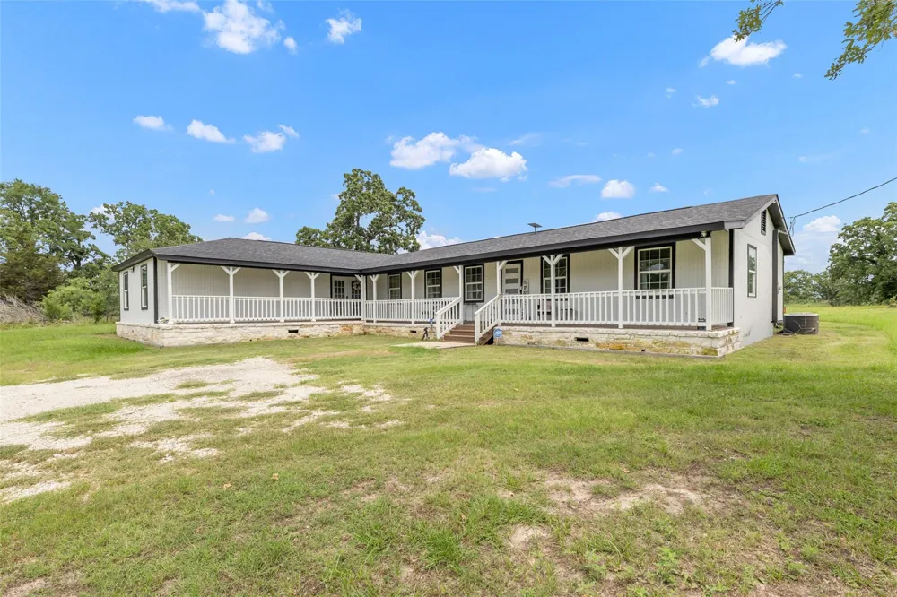 3508 Dick Barnes Loop Bedias, TX 77831