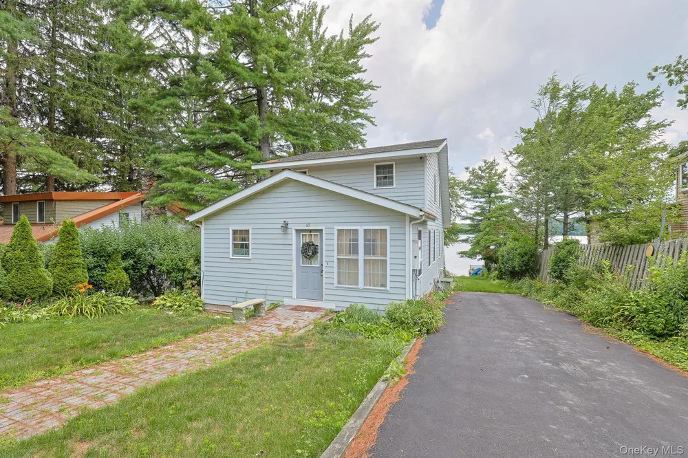 65 Sarine Road Wurtsboro, NY 12790