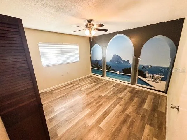 121 E PINE ST Howey In The Hills, FL 34737