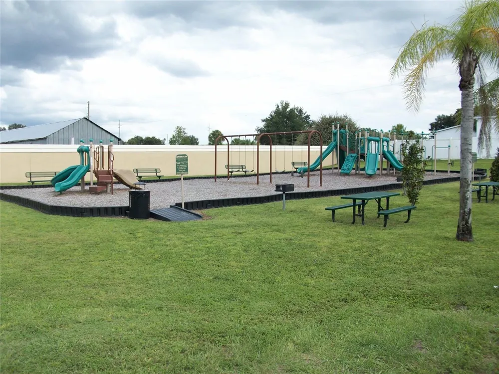 511 COCONUT PALM WAY Davenport, FL 33897