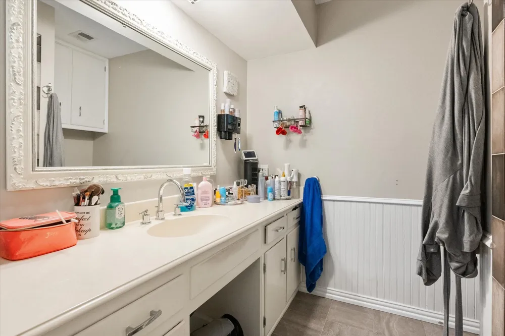 802 Crest Oak Court Arlington, TX 76012
