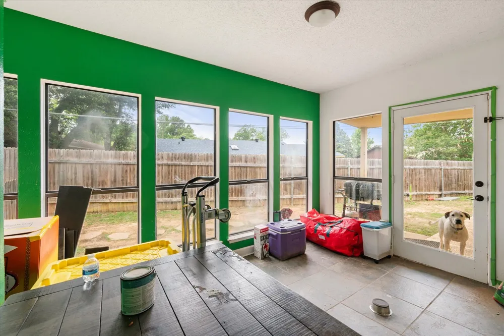 802 Crest Oak Court Arlington, TX 76012