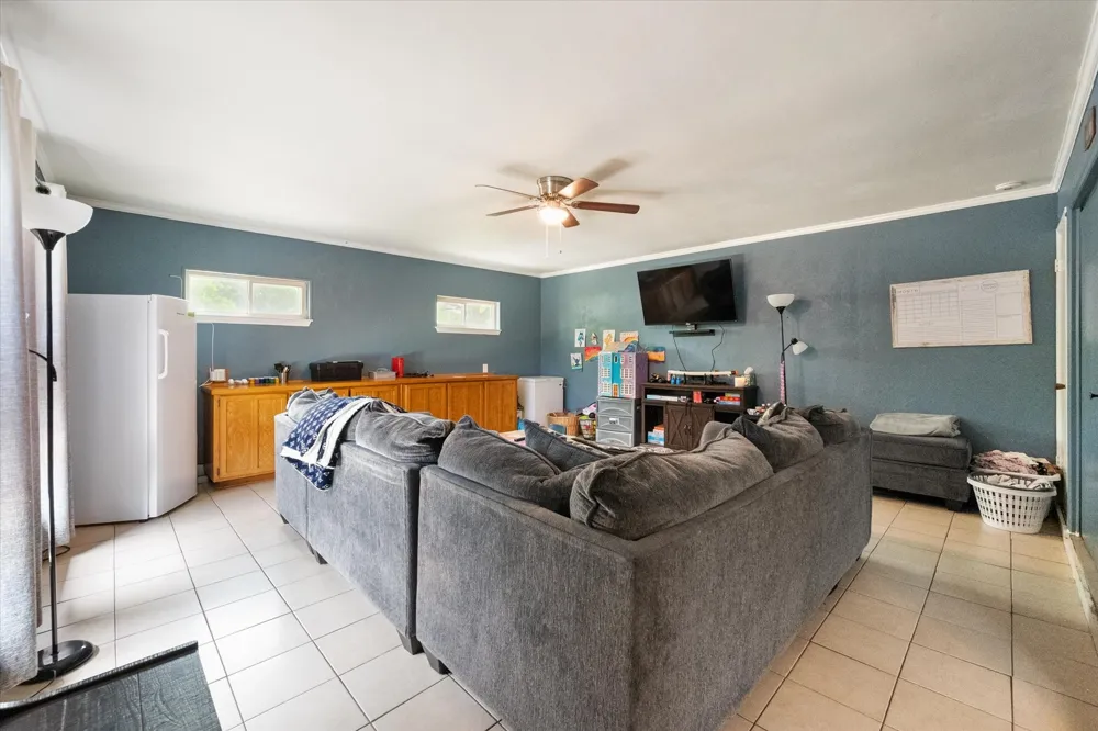 802 Crest Oak Court Arlington, TX 76012