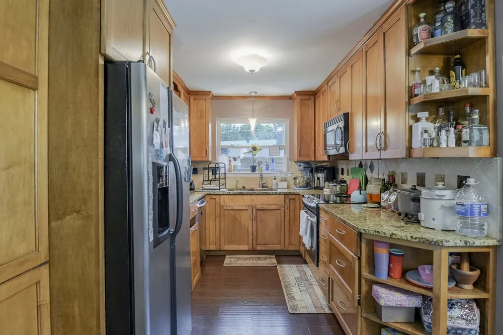 802 Crest Oak Court Arlington, TX 76012