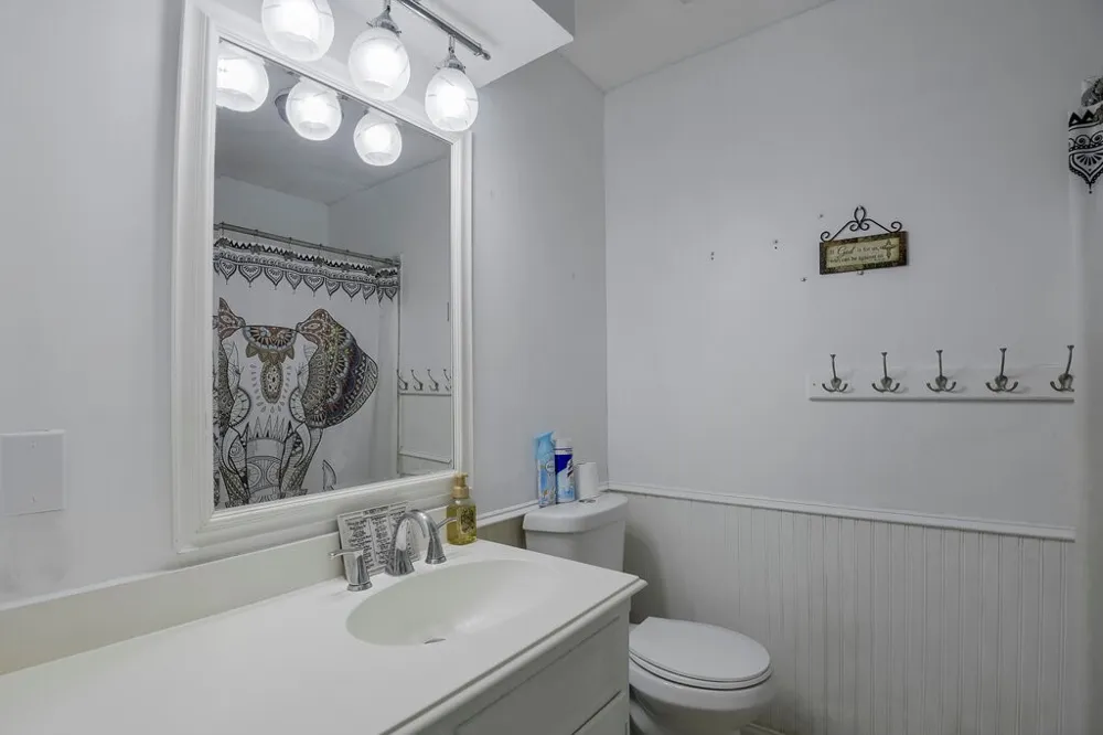 802 Crest Oak Court Arlington, TX 76012
