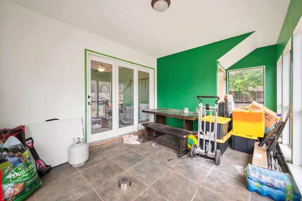 802 Crest Oak Court Arlington, TX 76012